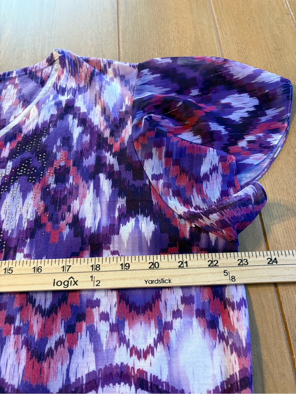 Chico’s 3 XL Purple Ikat Print Flutter Sleeve Rhinestone V-Neck Boho Blouse Top - Picture 9 of 11